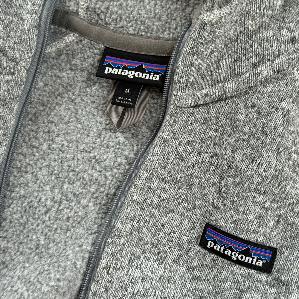 Women’s size medium zip front Patagonia hoodie better sweater. - Picture 6 of 6